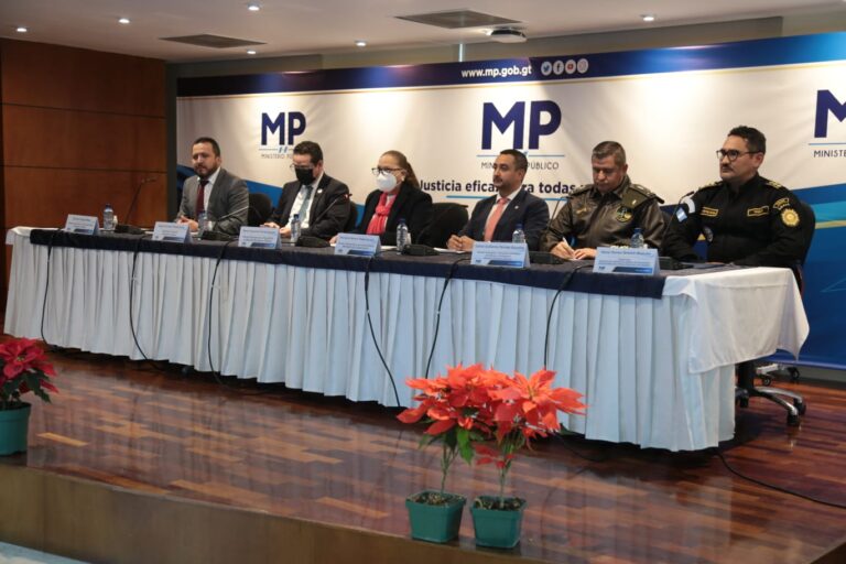 Más de 5