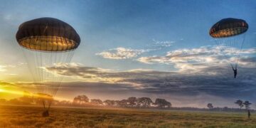 Finaliza curso básico de paracaidismo para civiles