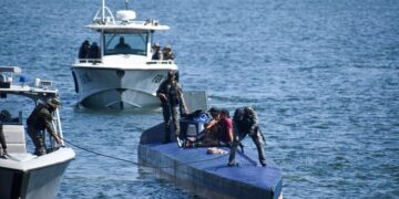 Embarcación atracó en el pacífico. /Foto: Mindef