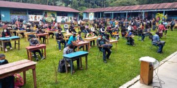 Evalúan a personas para otorgar cursos de auxiliares de enfermería. /Foto: MSPAS