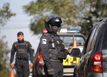 Llevan a cabo operativos de seguridad por fiestas de fin de año