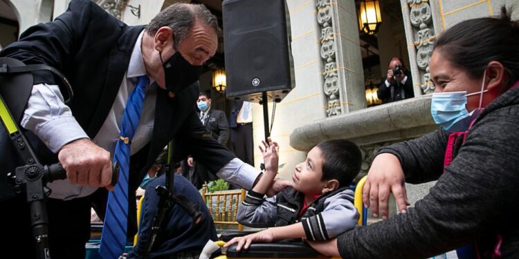 Gobierno promueve acciones para mejorar calidad de vida de personas con discapacidad