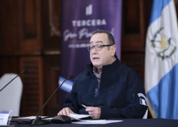 Desarrollan tercera gira presidencial, con alcaldes de Retalhuleu