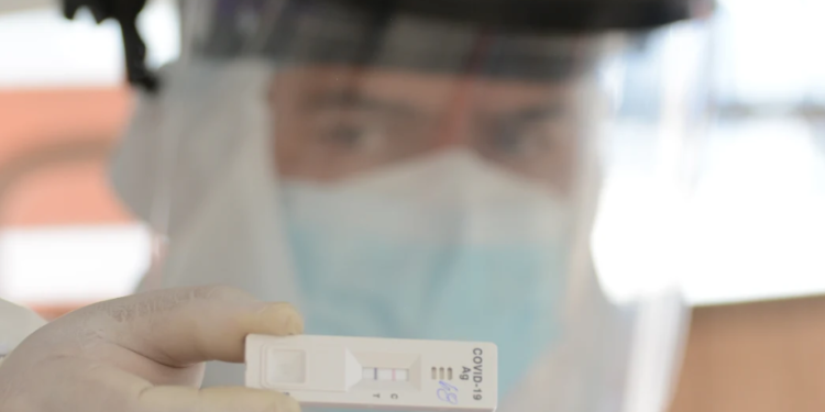 Salud emite nueva alerta epidemiológica por casos de COVID-19