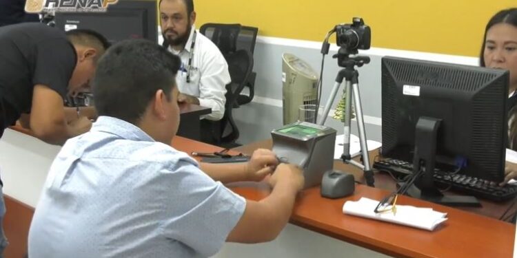 Comparten horarios de atención en oficinas de Renap durante fin de año