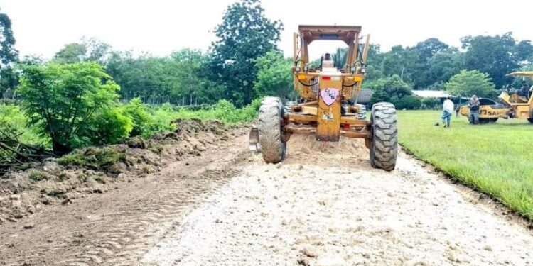 Ejército supera meta de mil 63 kilómetros de carreteras rehabilitadas
