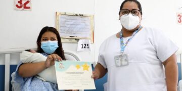 Leo Fabián, el primer bebé nacido en el IGSS este año