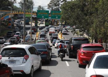 Comparten recomendaciones para controlar el estrés durante el tráfico