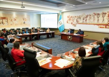 Presidente resalta acciones para promover seguridad de la mujer