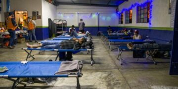 Albergues atienden a vecinos afectados por el frío