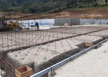 Avanza construcción de la Escuela Bicentenario de Petén