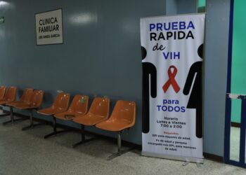 Salud reitera compromiso de brindar atención integral a personas con VIH