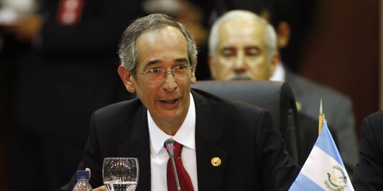 Gobierno se solidariza con familia de expresidente Colom