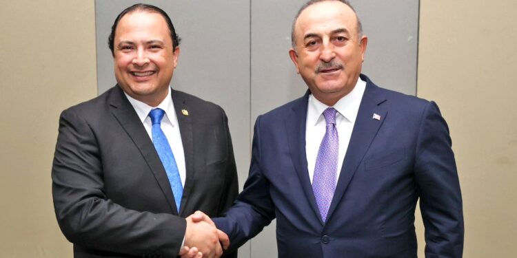 Guatemala fortalece relaciones diplomáticas en Brasil