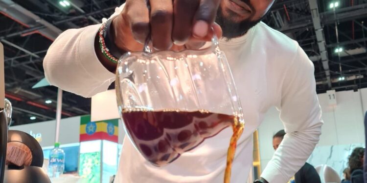 Exhiben café guatemalteco en Dubái