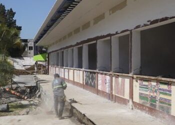 CIV verifica avances en mejoramiento de edificios escolares