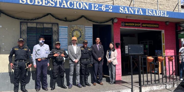 Supervisan avances del proyecto Policía Comunitaria Fase II