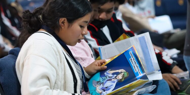 Encuentro de ciencia y tecnología reúne a jóvenes de Chimaltenango