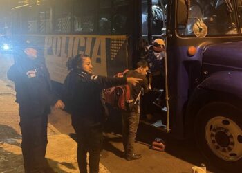 Asisten a 58 migrantes que se encontraban de manera irregular en el país