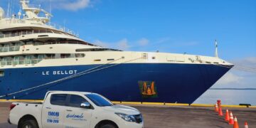 Ingresa primer crucero de turistas en Izabal