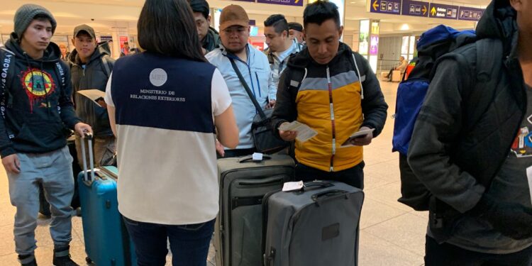 La movilidad laboral en el extranjera impulsa una migración ordenada y segura.