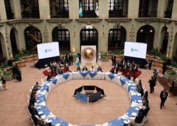 Mesa multirreligiosa se inauguró en 2022 donde participaron más de 24 entidades religiosas.