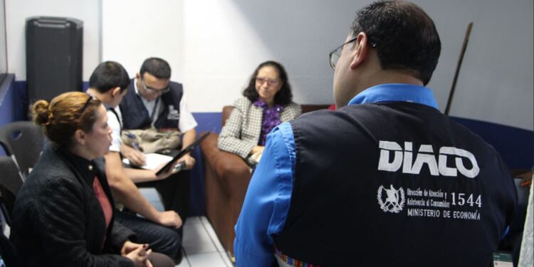 Fortalecen acciones de vigilancia y supervisión de precios en centros educativo