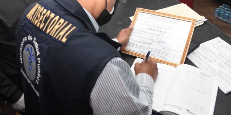 Establecen plataforma para emisión de licencias sanitarias electrónicas
