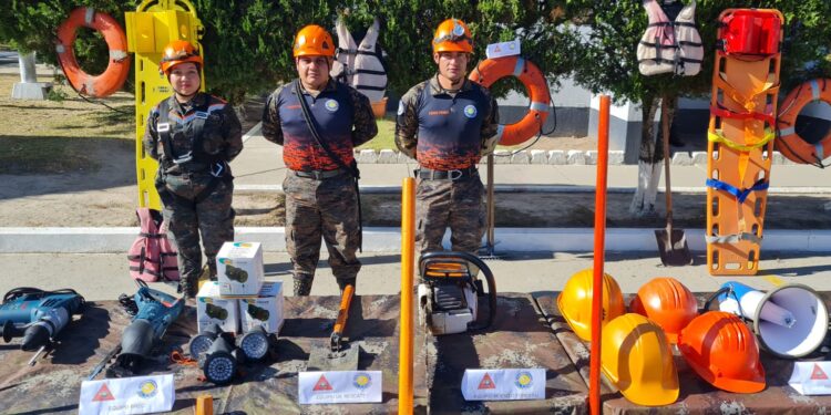 Soldados se instruyen para combatir incendios forestales en Huehuetenango