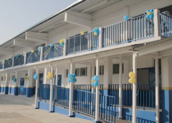 Más de 900 estudiantes de Villa Nueva se benefician con mejoras en escuela