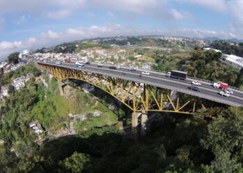 Anuncian cierre de carril derecho del puente Belice