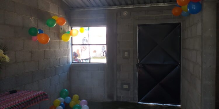 Pobladores damnificados por Eta y Iota reciben techo digno