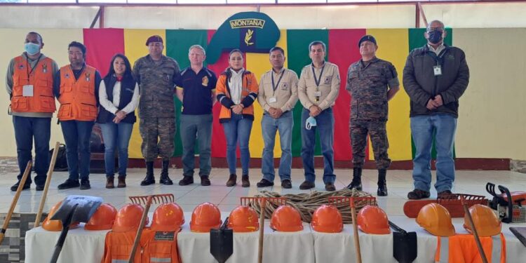 Militares se capacitan para combatir incendios forestales en San Marcos