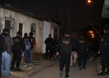 Allanamientos se efectúan en zona 18 capitalina. /Foto: PNC