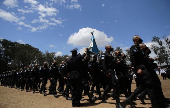 Alumnos de la PNC conocen Estrategia de Transformación Policial