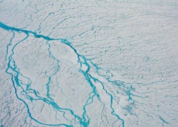 Hielo de Groenlandia alcanza la temperatura más cálida en mil años