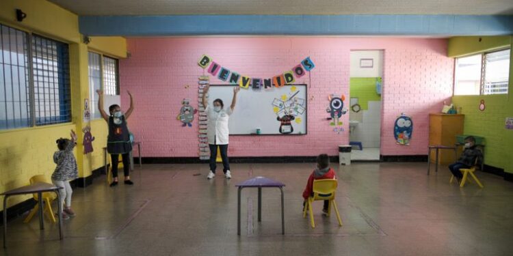 Centros de atención integral atienden a niños de desde los 8 meses hasta los 6 años. /Foto: SBS