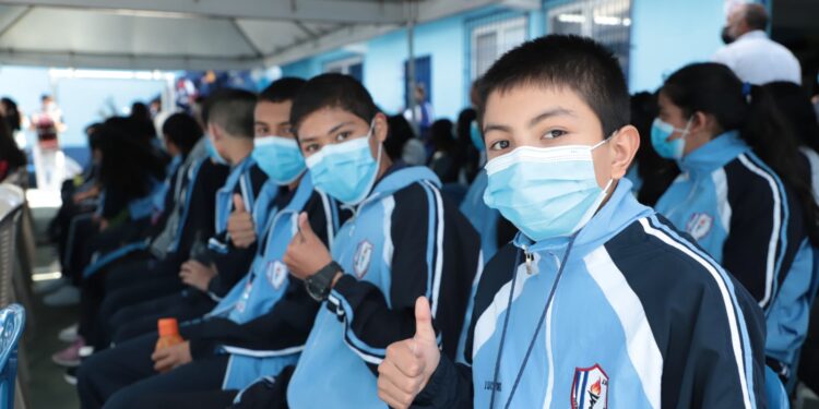 Alumnos y docentes deberán cumplir con medidas para la prevención de contagios. /Foto: Mineduc