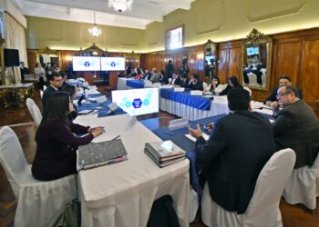 Presentan plan de trabajo para impulsar empleo digno