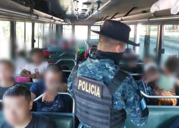 PNC localiza a 32 migrantes en El Progreso