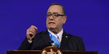 Presidente Giammattei participa en la Fitur en España. /Foto: Archivo SCSP