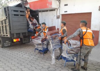 Se reanuda traslado de escritorios para ciclo escolar 2023