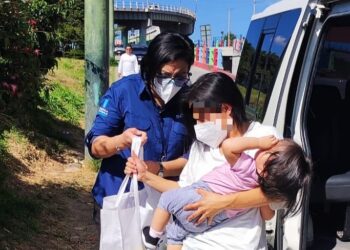 Núcleos familiares recibieron kits de higiene y alimentación. /Foto: Sosep