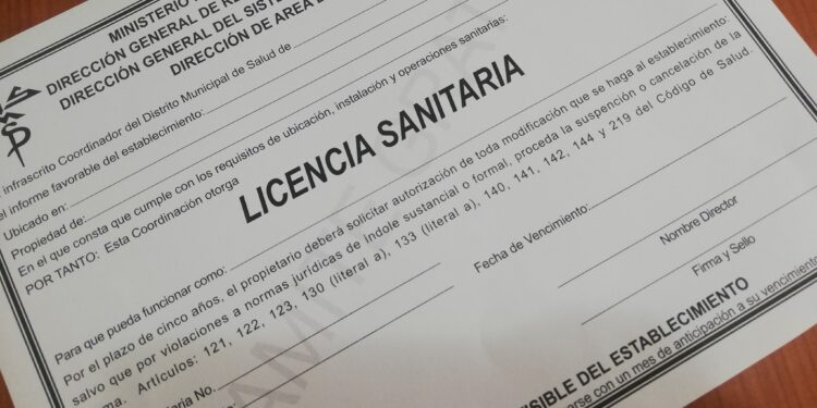 Más de 14 mil establecimientos de salud cuentan con licencia sanitaria