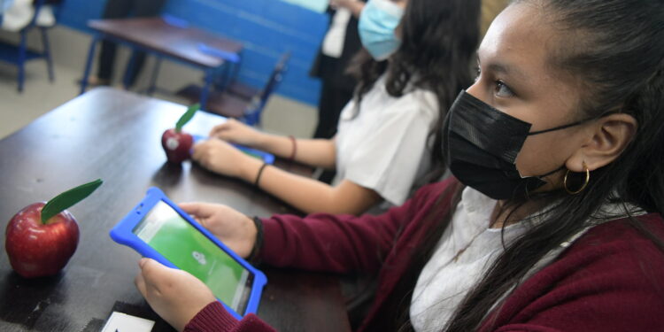 Programas educativos beneficiarán a 3.1 millones de estudiantes este año