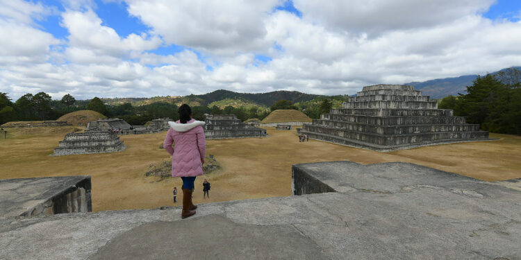 Zaculeu: Gran ciudad maya