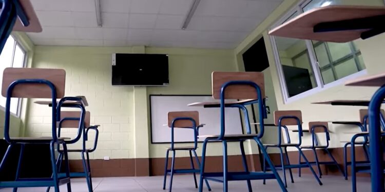 Proyecto contribuye a la calidad educativa en Santa Cruz Verapaz