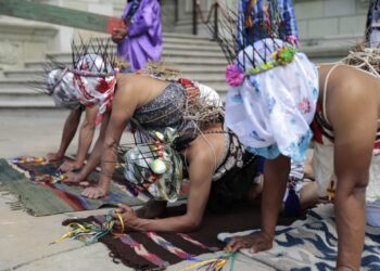 Gateadores dan realce a celebración