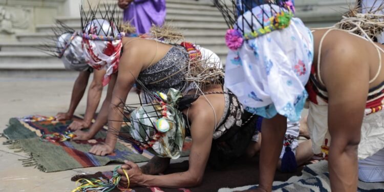 Gateadores dan realce a celebración