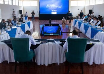 Gira presidencial con autoridades de Jalapa.